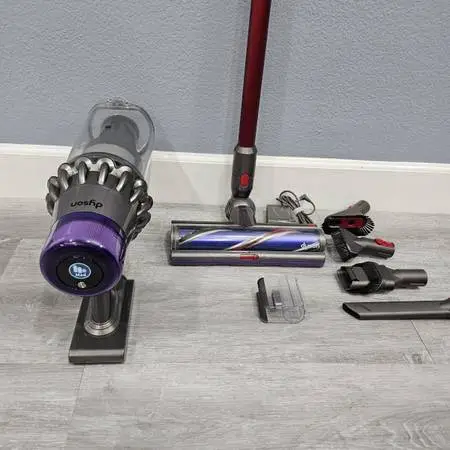 10 piece cordless dyson vacuum for large homes