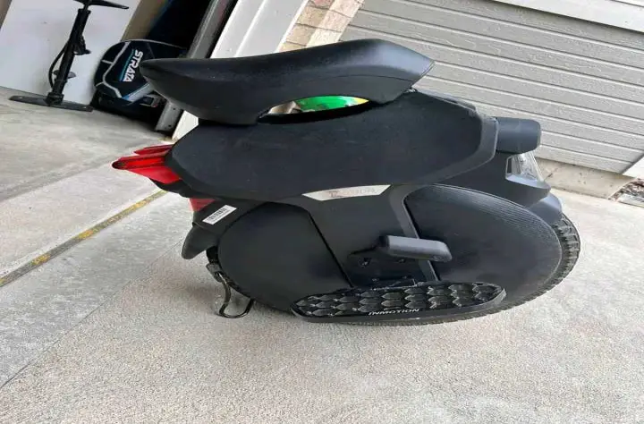 INMOTION ELECTRIC UNICYCLE