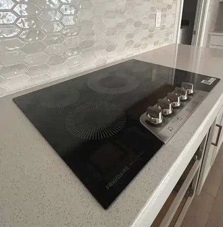 FRIGIDAIRE GALLERY 30 ELECTRIC COOKTOP STOVE - NEW