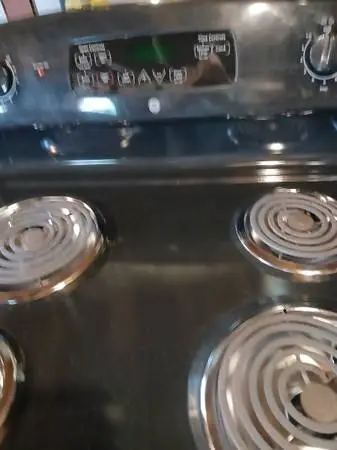 G E Electric Stove