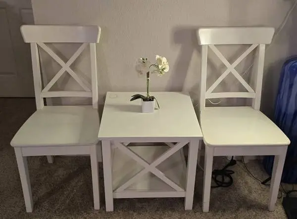 Set of White Chair and Table