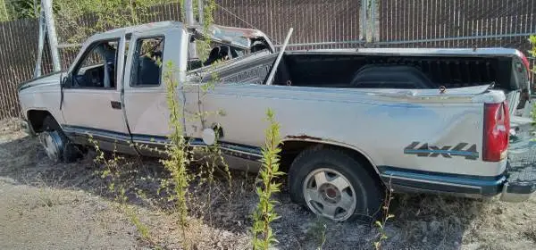 1993 Chevrolet Pick up 4X4 parts vehicle