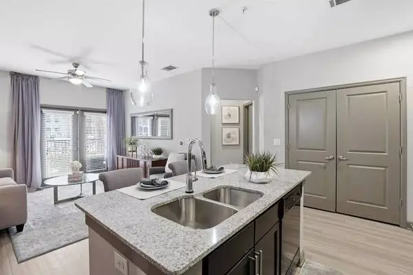 Your pets deserve the best! Come to our Pet-Friendly 1 BD / 1 BA.