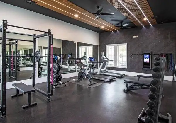 Wylies charm: Perfect 2 bed, 1 bath in a coveted area.