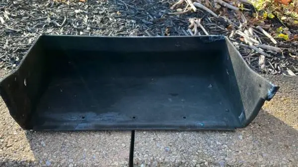 CADILLAC 1963-64 USED GLOVE BOX