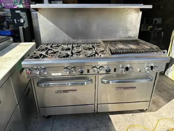 Southbend 6 Burner Range with Charbroiler 2 Ovens