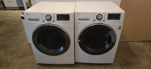 LG Washer/Dryer set, ventless, stackable, electric