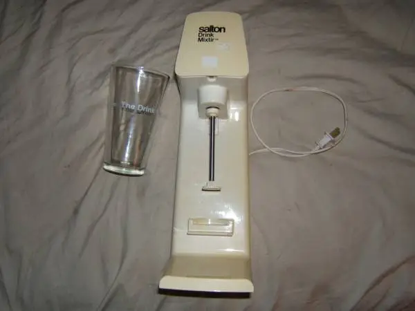 Vintage Salton Drink Mixer Mixtir Model MR-1, 75 watts, 120 volts.