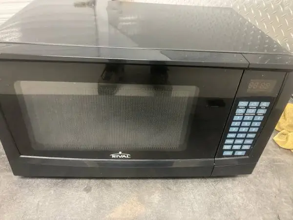 Microwave,black,countertop top,digital,menu,clean,quiet,900w.
