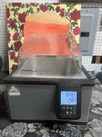 VWR 10L DIGITAL WATER BATH MODEL WB10