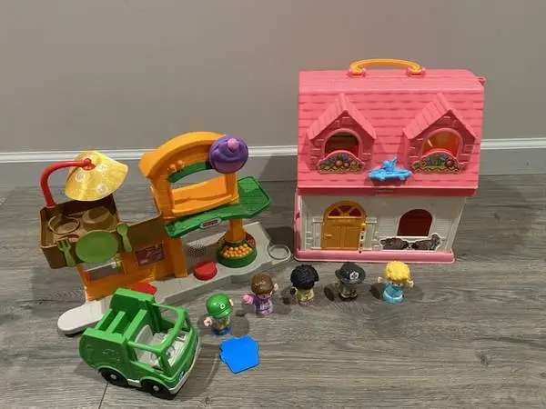 LITTLE PEOPLE HAPPY SOUNDS HOME / HOUSE & MANNERS MARKETPLACE