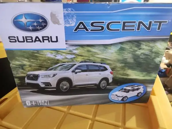 NEW 2018 Subaru Ascent - 867 Pcs Lego Like