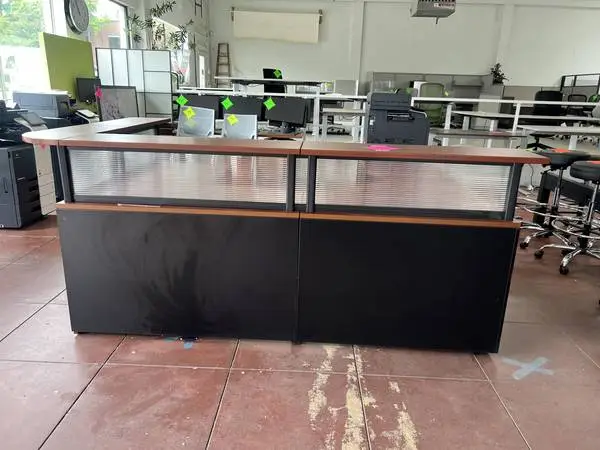 Reception / L-Desk with Transaction Top & Files -NW Off. Liquidations