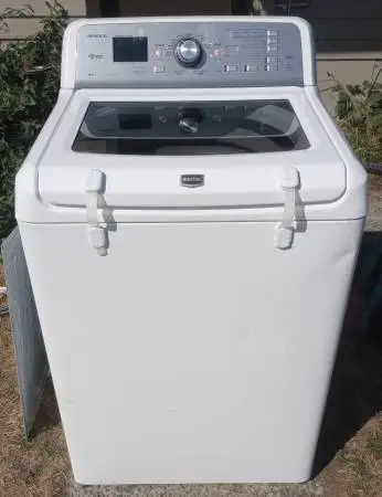 BRAVOS XL WASHER WORKS GOOD $100