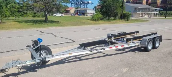 26ft. Aluminum 2-Axle Totally Adjustable Boat Trailer Excellent Condt