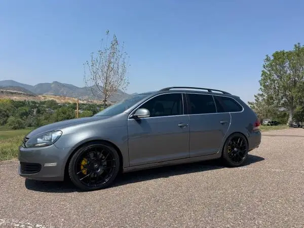 ***2012 VW Jetta Sportwagon TDI Diesel-2nd owner like new still!**