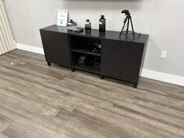 Executive Storage Credenza (71W x 19D) – 📦 Florida