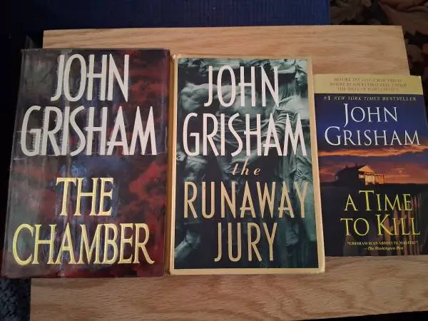 3 John Grisham Books (Bestsellers)