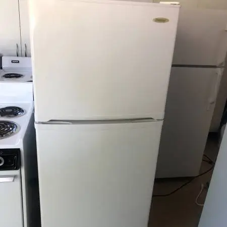 Refrigerator, for small studio  , 10 cu ft, glass shelves newer condit