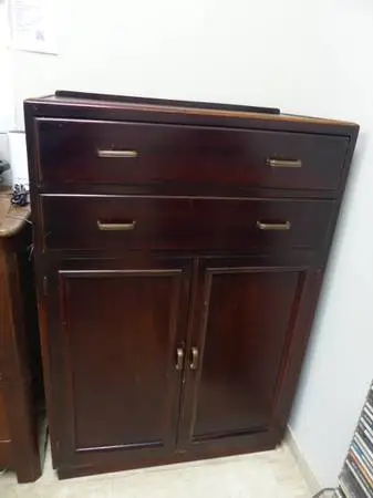 Gentlemens Chest of Drawers