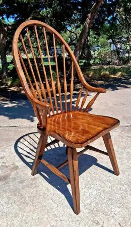 Vintage Broyhill Attic Heirlooms Windsor Arm Chair