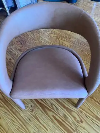 Chair with arms