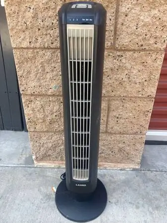 Fan tower,3spd,osc,clean,quiet.