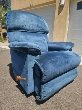 LAZY BOY 360 SWIVEL ROCKER RECLINER CHAIR