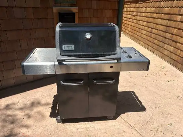 Weber Spirt Outdoor Propane BBQ Grill