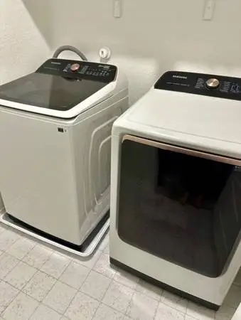 2026 Samsung smart washer & dryer set