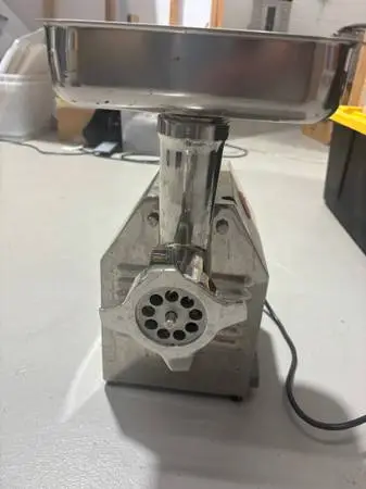 Avantco MG12 #12 Meat Grinder - 110V, 1 hp