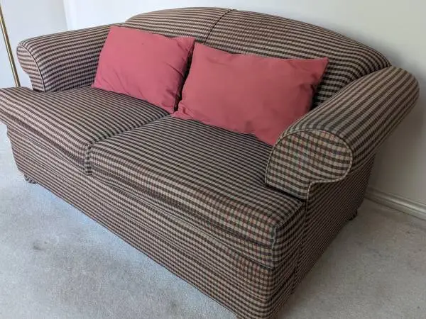 Cozy Plaid Country-Style Loveseat