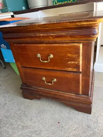 Wooden cabinet with 2 Drawers