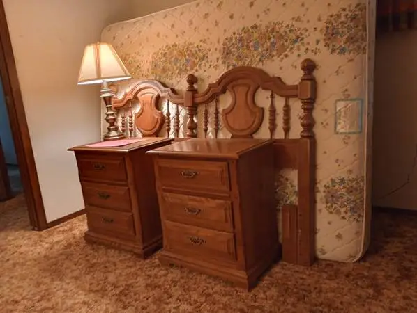 Queen Bed Set