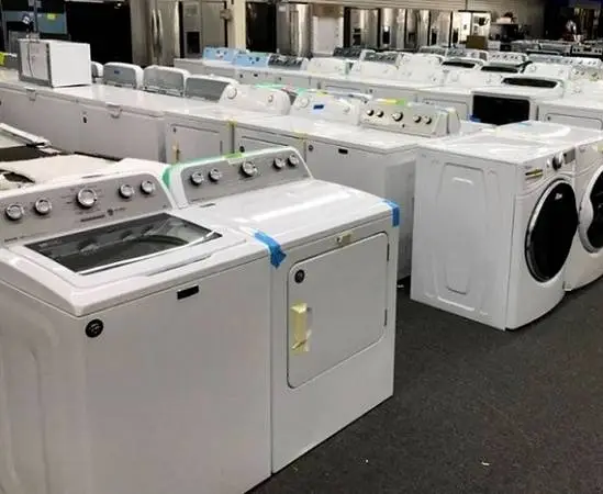 Great appliances, refrigerator, washer/dryer