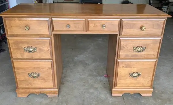 Maple? Desk, great for students 7 Drawer Thunderbird Furniture