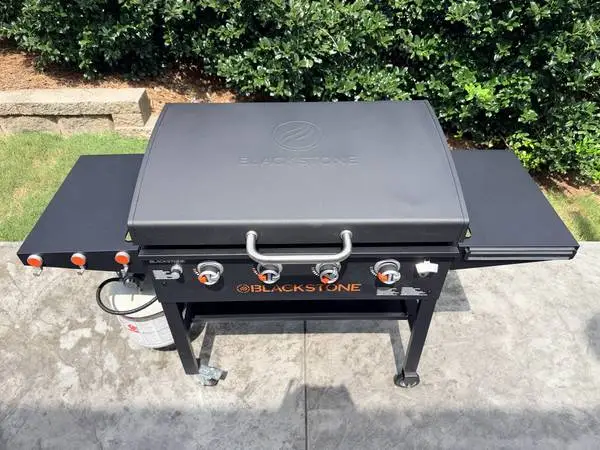 Blackstone 36” Griddle with Hood + Propane Tank + Cover