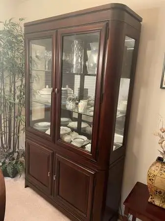High quality Dining Table (with 6 Chairs) and China Cabinet Set