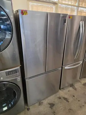 33 counter depth samsung compact French door refrigerator ice maker