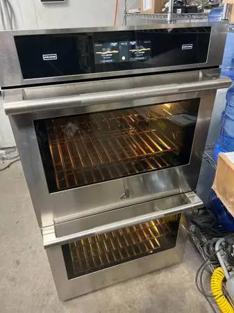 JENNAIR doble oven stainless steel less 1 year use, looks new