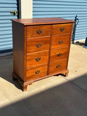 Beautiful Flawless Antique Solid Mahogany 8 Drawer Chest of Drawers
