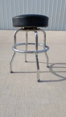 24in Guitar Stool