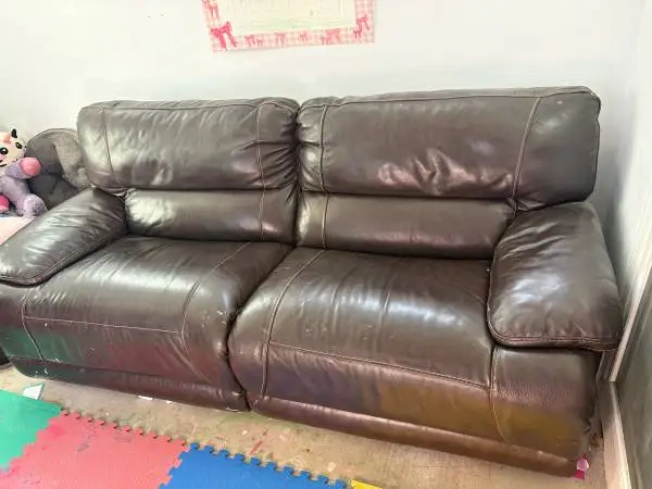 Leather electric recliner