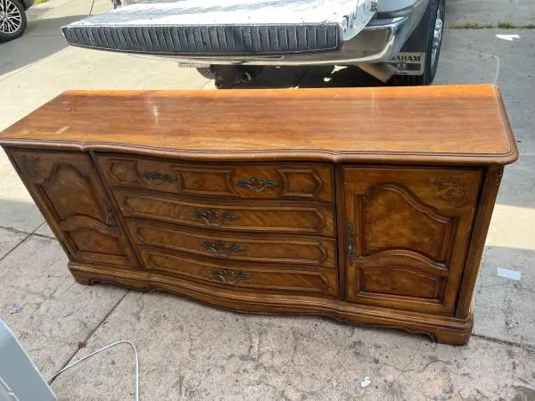 Credenzas Buffets Or dresser