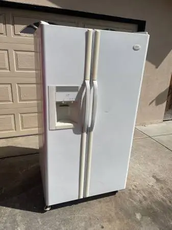 Refrigerator / freezer