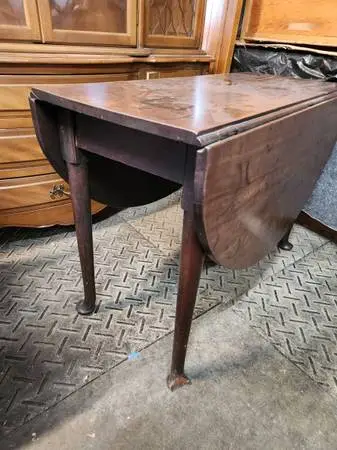 ANTIQUE DUAL DROP LEAF DINING ROOM TABLE