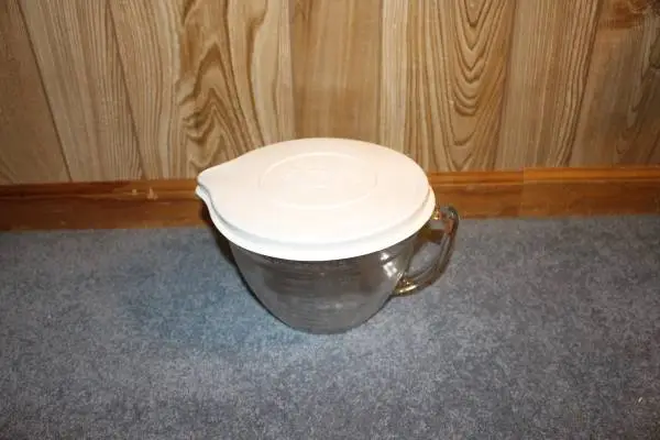 Pampered Chef 2-quart batter bowl