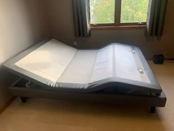 ADJUSTABLE BED BASE
