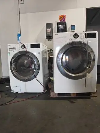 LG washer and dryer awesome