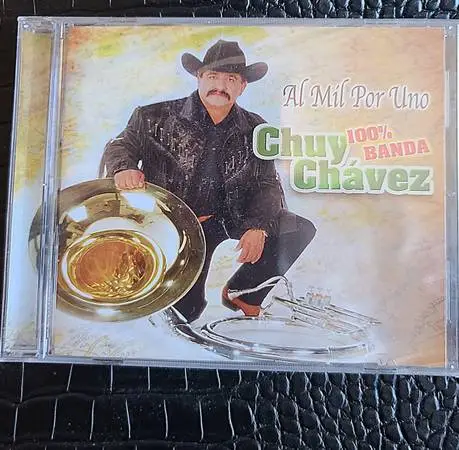 NEW CHUY CHAVEZ- AL MIL POR UNO